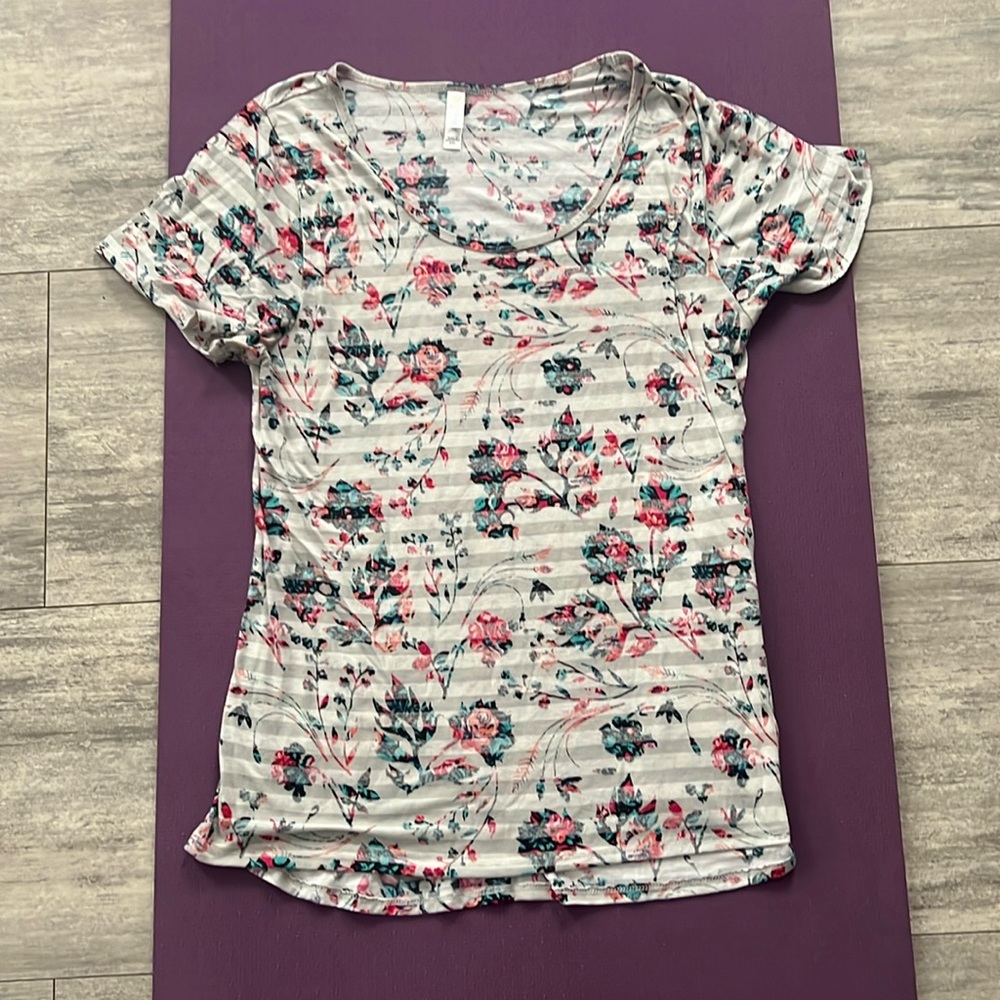 Summer top! - LuLa Roe - Size 2XL